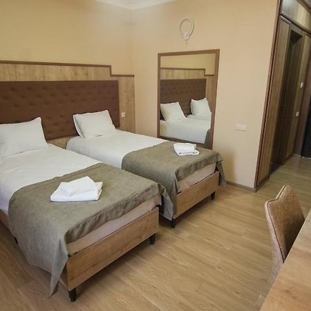 Hotel Juralius Tbilisi Esterno foto