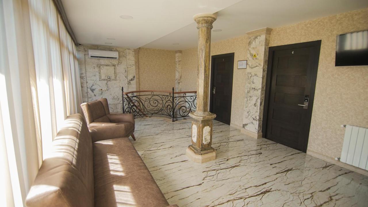 Hotel Juralius Tbilisi Esterno foto