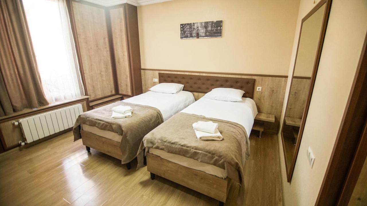 Hotel Juralius Tbilisi Esterno foto