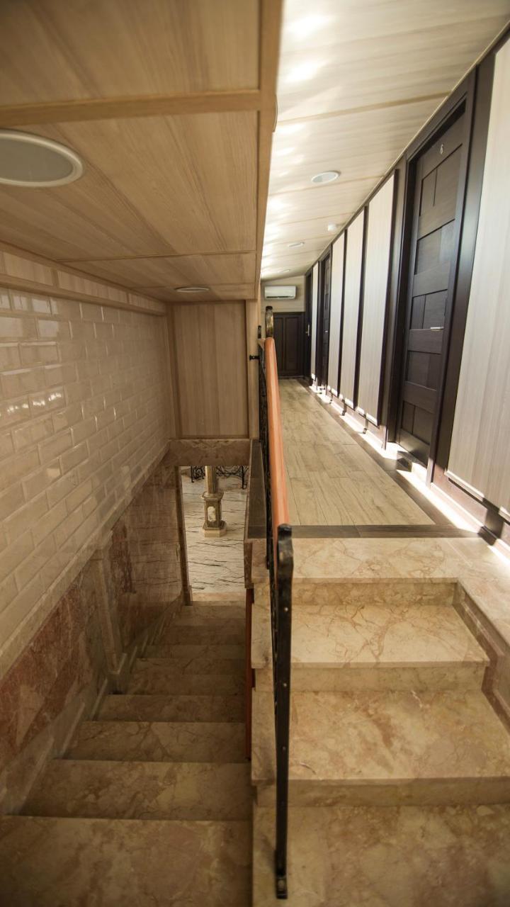 Hotel Juralius Tbilisi Esterno foto