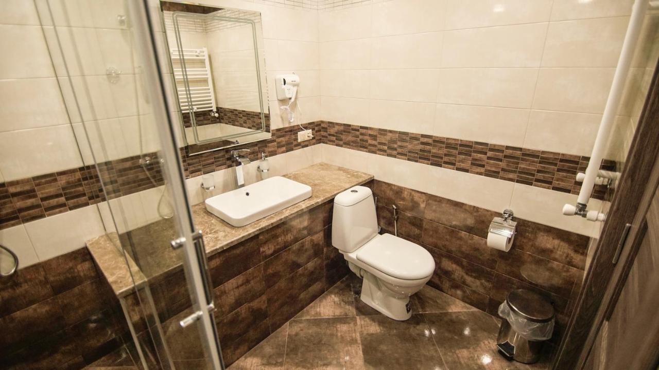 Hotel Juralius Tbilisi Esterno foto