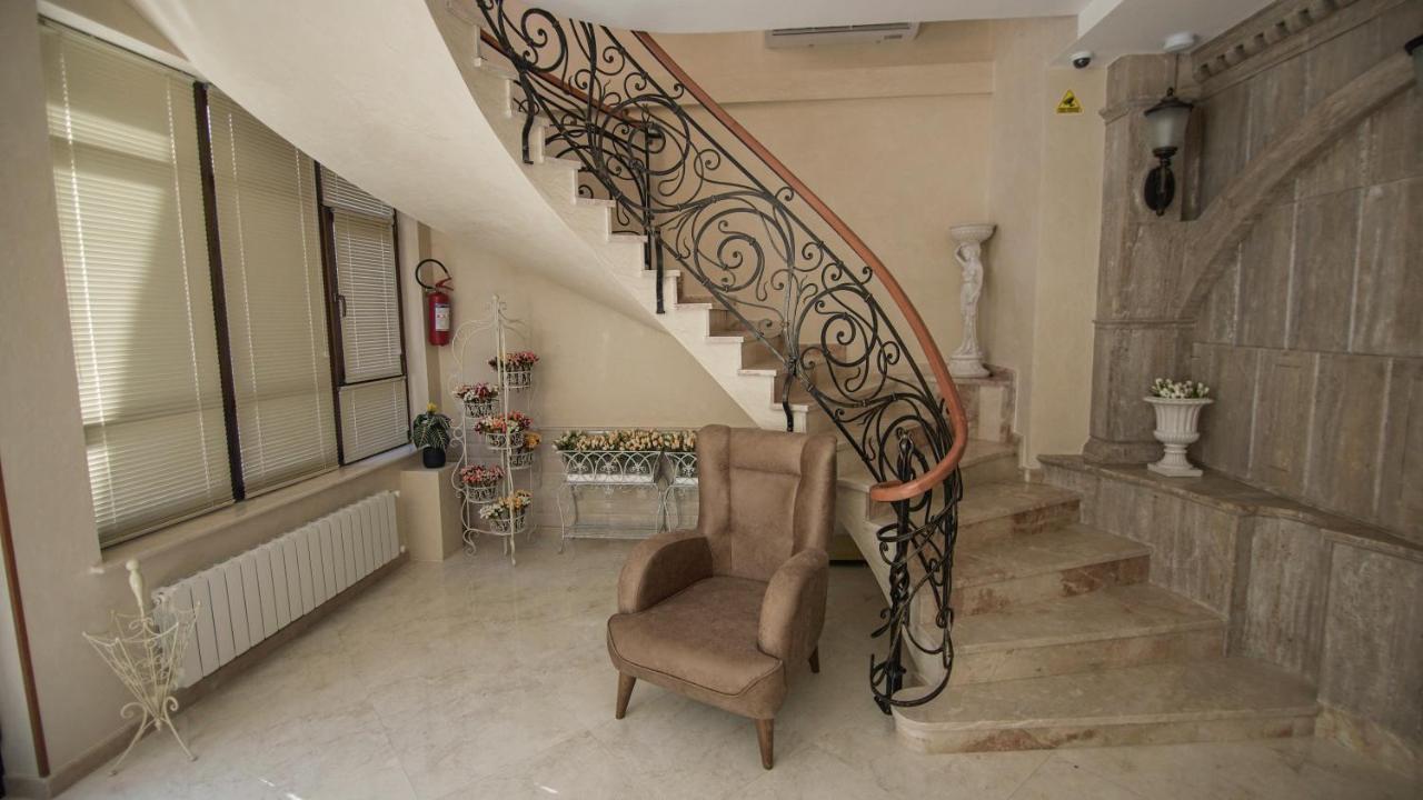 Hotel Juralius Tbilisi Esterno foto